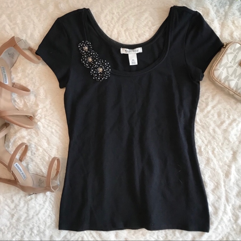 WHITE HOUSE BLACK MARKET BLACK Top
